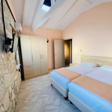 Dalouda Apartment Parga Exterior photo